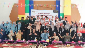 sinergi-BMI-dan-CSR-Bandara-Supadio-salurkan-paket-perlengkapan-sekolah-bagi-30-santri-berprestasi-di-Kubu-Raya